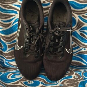 Nike Men's Black Athletic Shoes